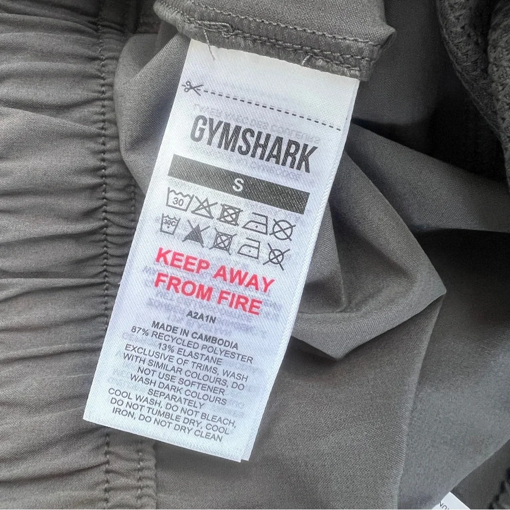 NWT Gymshark Arrival Woven Joggers, Silhouette Grey, Size S